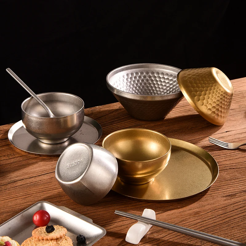 Hammered 18/8 Stainless Steel Outdoor Dining Bowl – configuration view