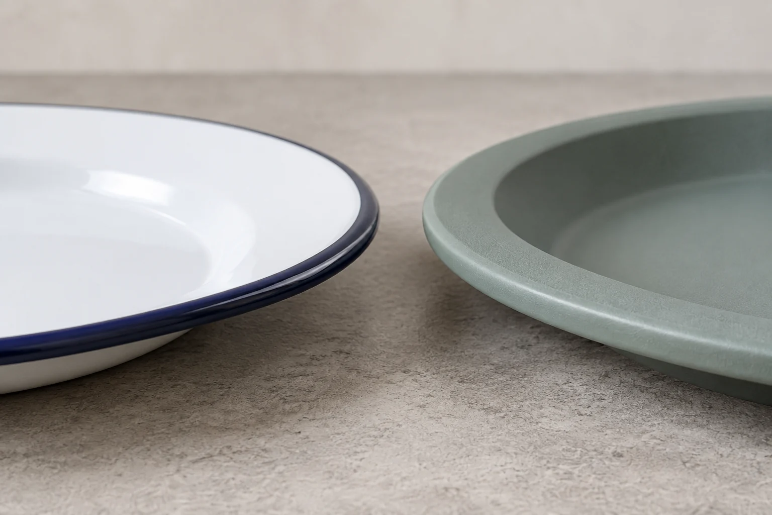 Camping Plate Rim Construction Comparison Close comparison of enamel rolled rim and PP camping plate grip rim